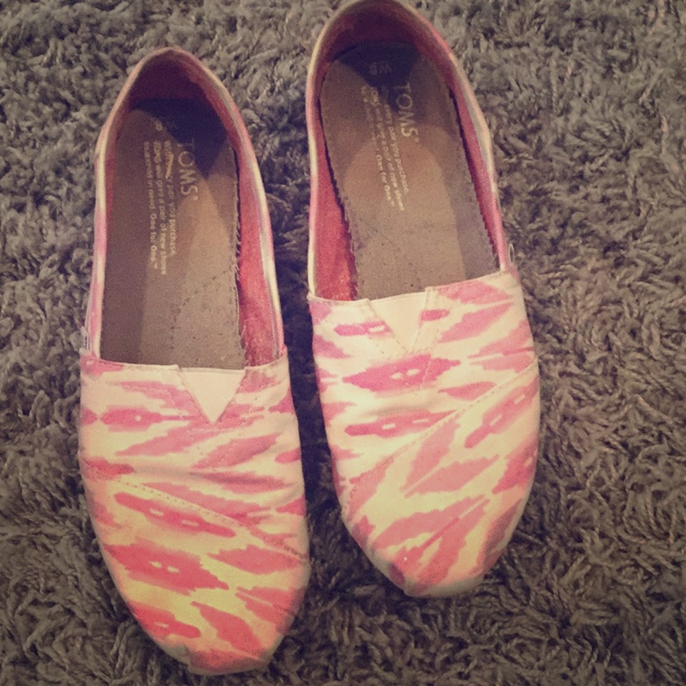 Used Vegan Toms